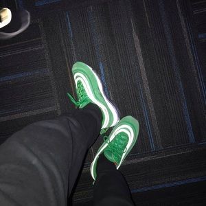 Meet your Posher, Cameron